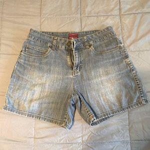 5 pocket medium wash jean shorts